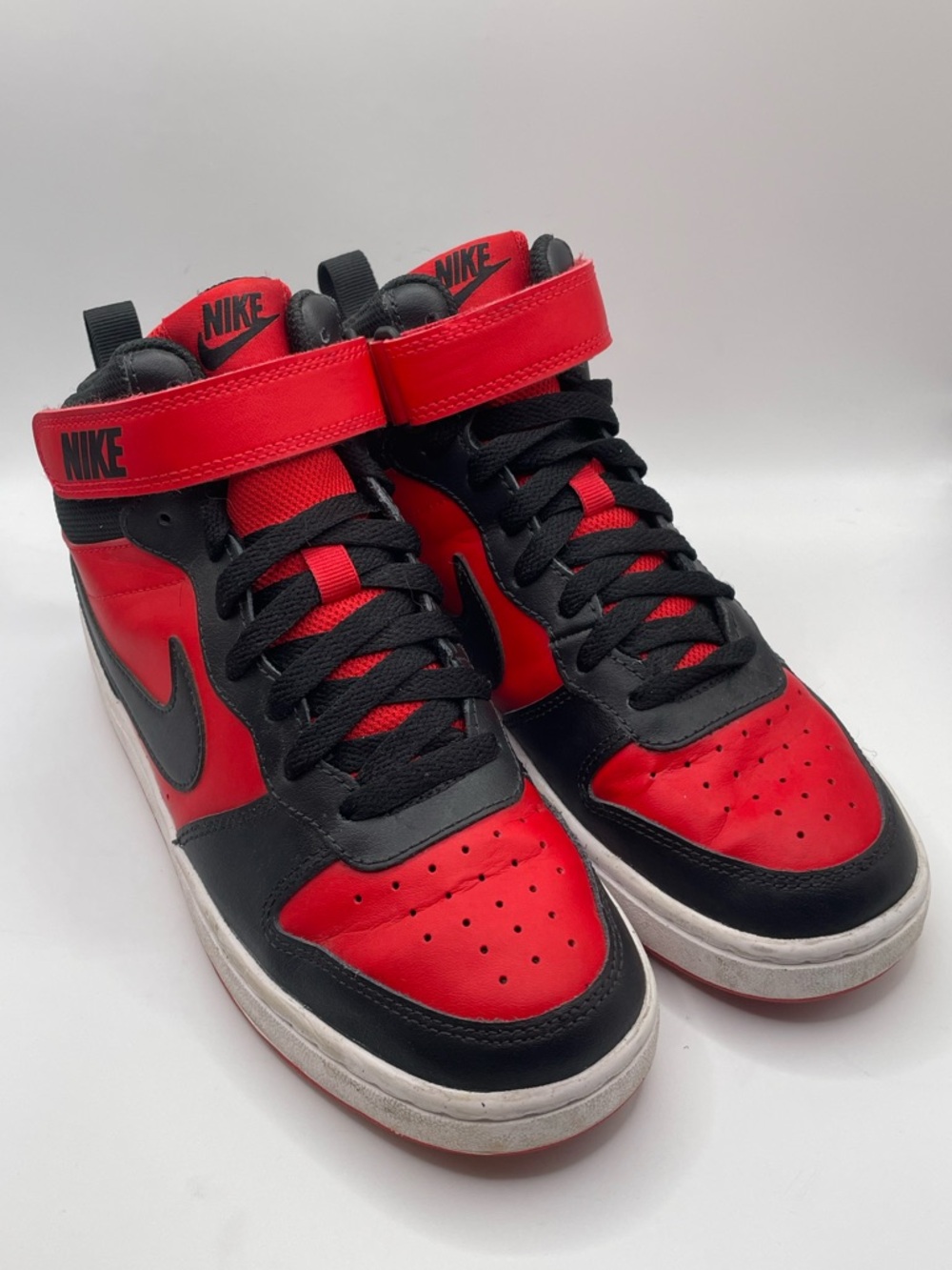 Nike Court Borough Mid 2 Sneakers Youth Size 5.5